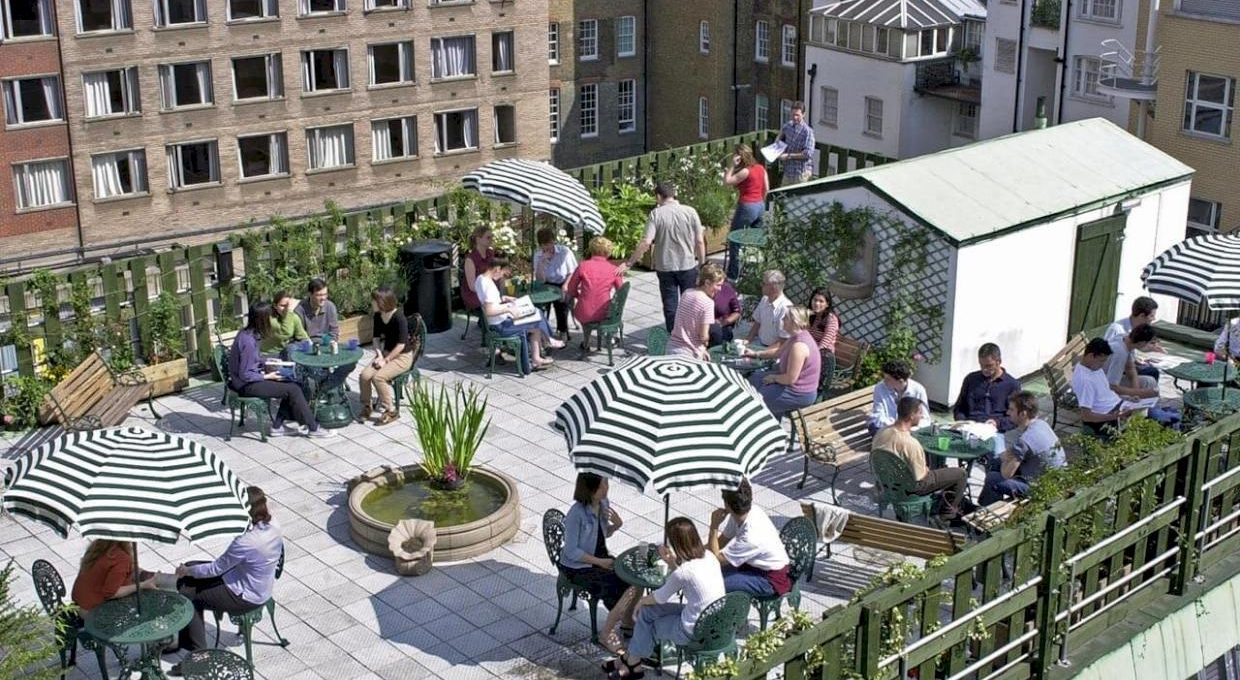 large-1542892861-erwachsene-london-03-web