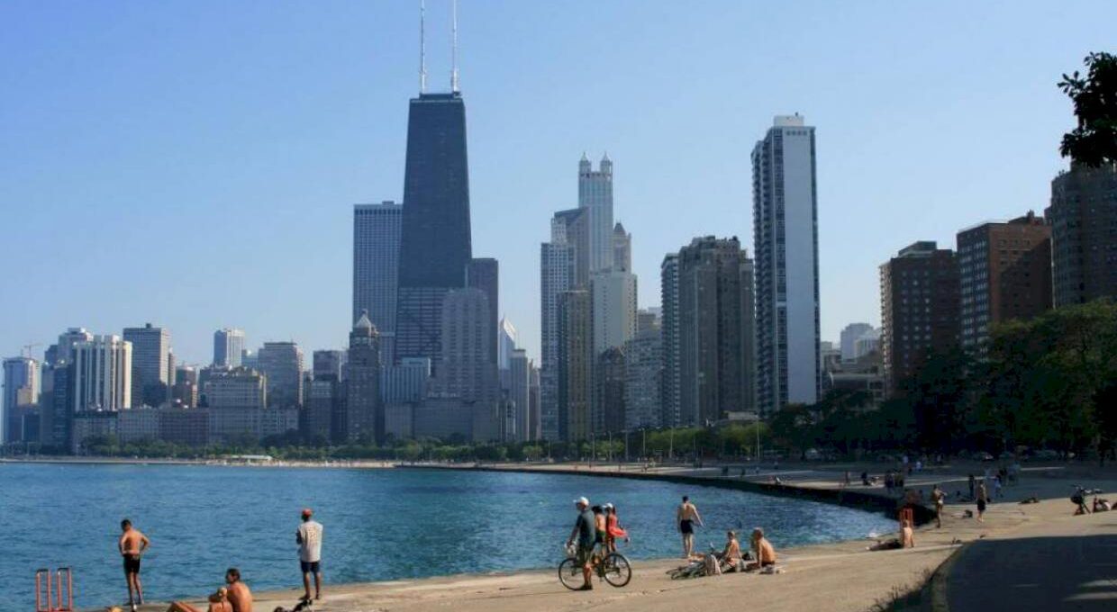 large-chicago-michigan-see