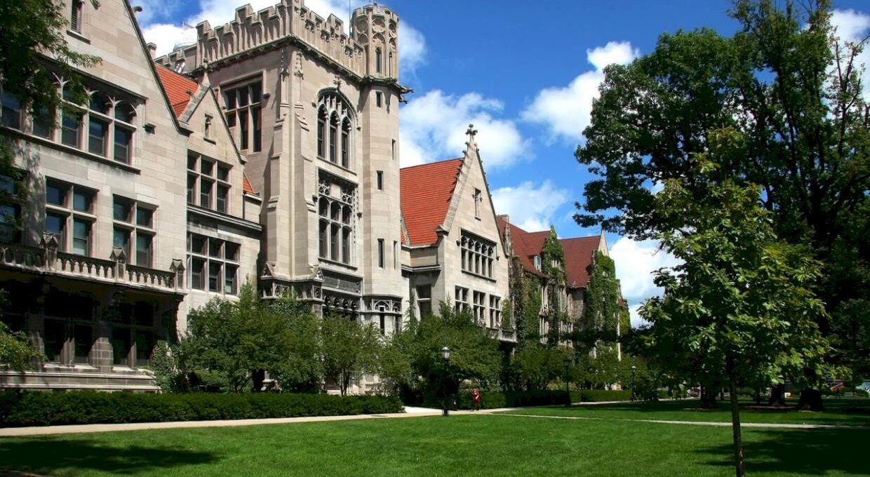 large-chicago-uni