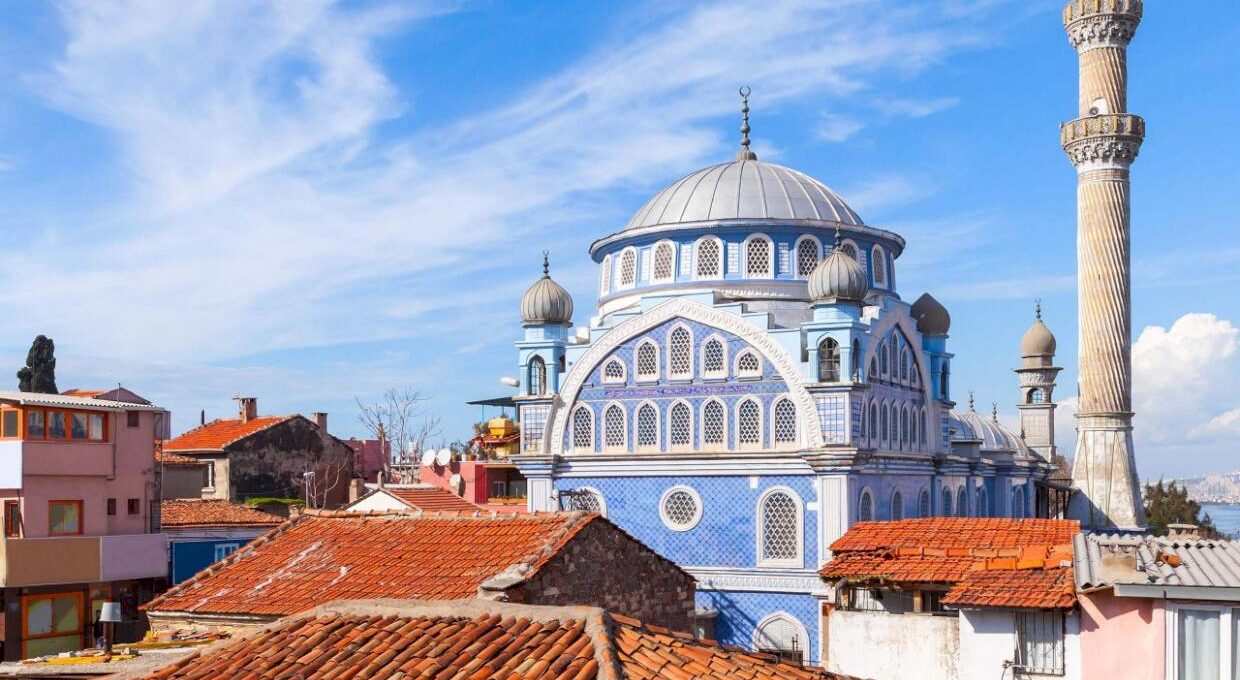 large-izmir-turkey-3840x1440