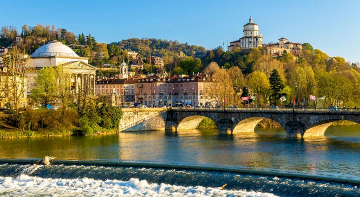 large-turin-h-82060121